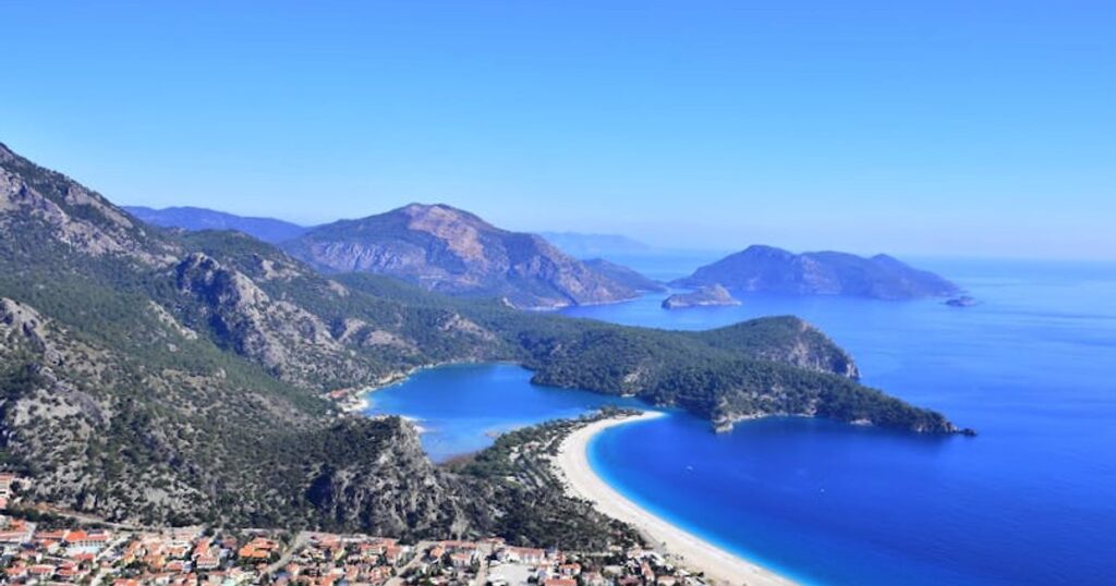 Istanbul mare 2025–2026: spiagge, beach club e prezzi veri a un’ora dalla Moschea Blu